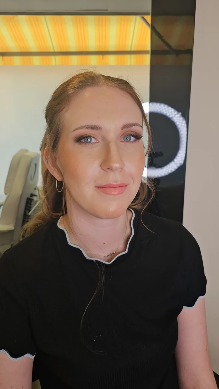 Nahaufnahme eines professionellen Braut Make-ups in Mannheim
